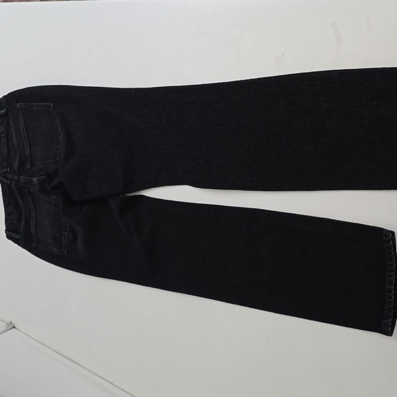 Good American Straight Leg Jeans - Picture 10 of 12